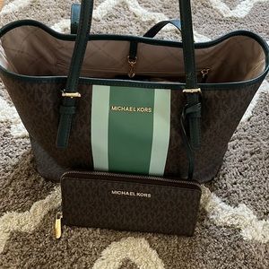 Auth Michael Kors tote